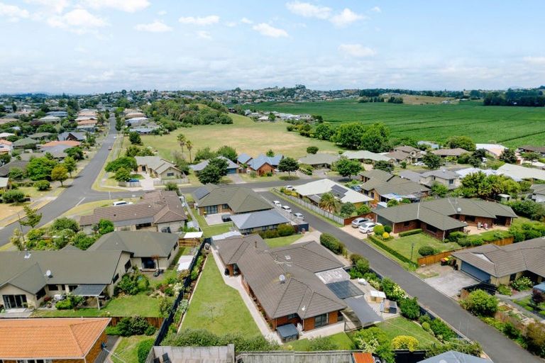 Photo of property in 6 Limousin Place, Grandview Heights, Hamilton, 3200