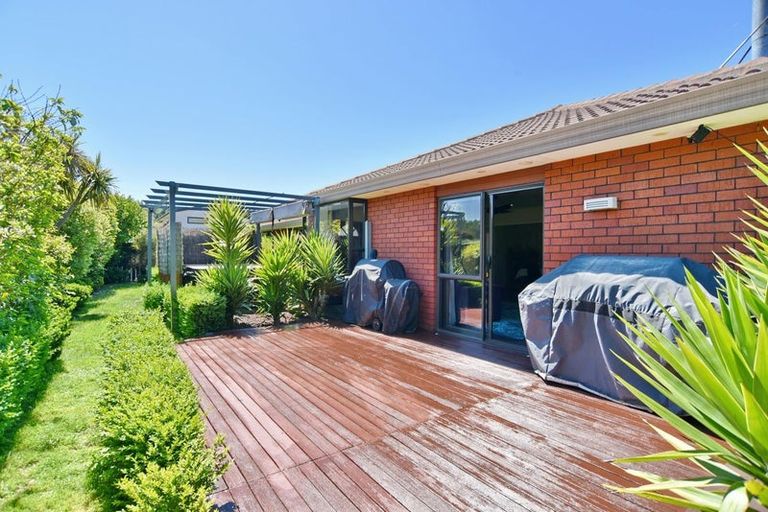 Photo of property in 11 Ludlow Place, Parklands, Christchurch, 8083