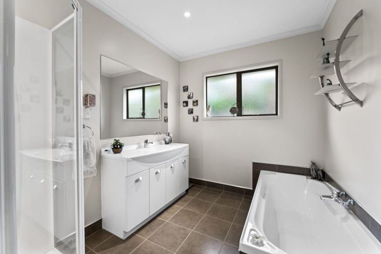 Photo of property in 11a Lemont Place, Westown, New Plymouth, 4310