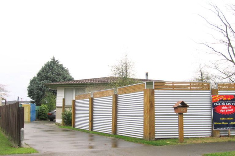 Photo of property in 10 Tyrone Place, Tamatea, Napier, 4112