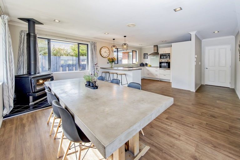 Photo of property in 2 Goldie Place, Rolleston, 7614