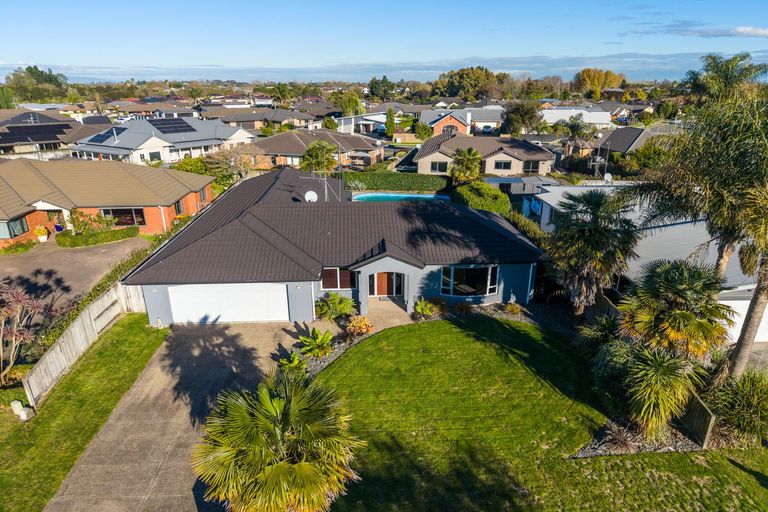 Photo of property in 10 Burgundy Court, Rototuna, Hamilton, 3210