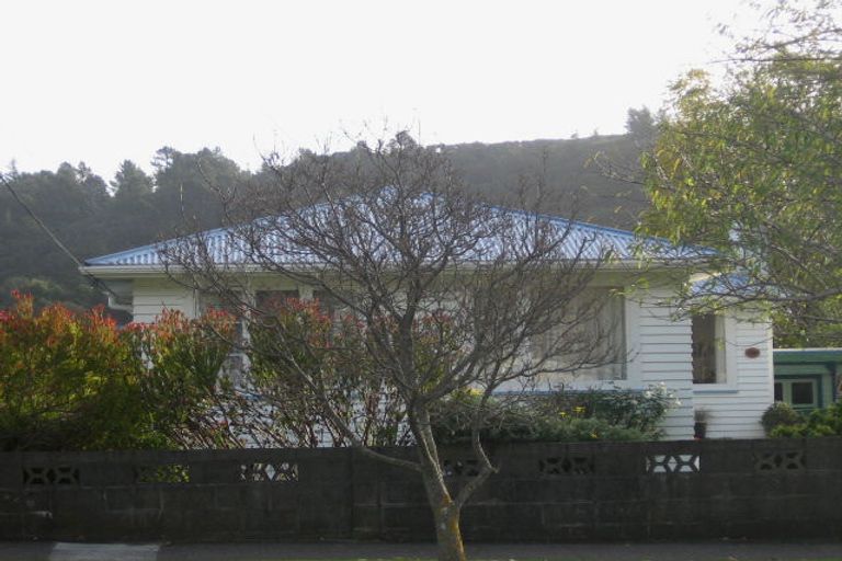 Photo of property in 300 Stokes Valley Road, Stokes Valley, Lower Hutt, 5019