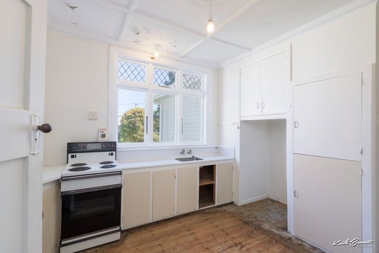 Photo of property in 38 Norton Park Avenue, Fairfield, Lower Hutt, 5011