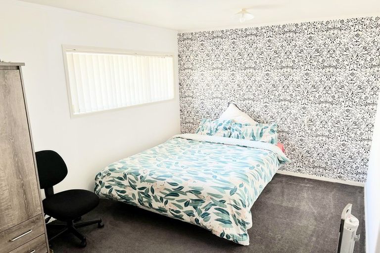 Photo of property in 42a Trentham Road, Papakura, 2110