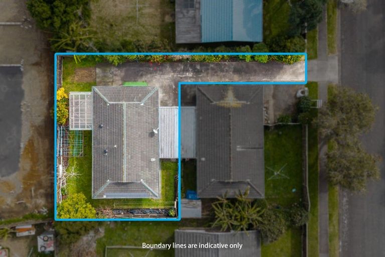 Photo of property in 2/17 Waimahia Avenue, Weymouth, Auckland, 2103