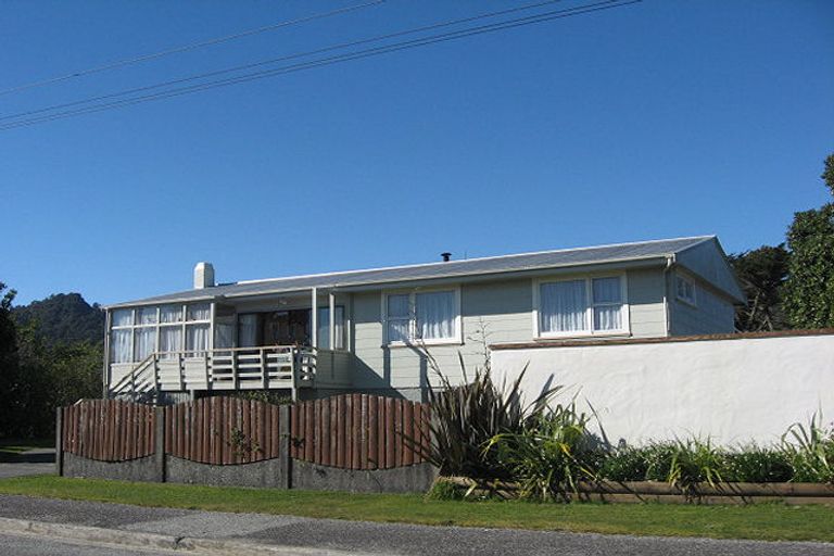 Photo of property in 34 Domett Esplanade, Cobden, Greymouth, 7802