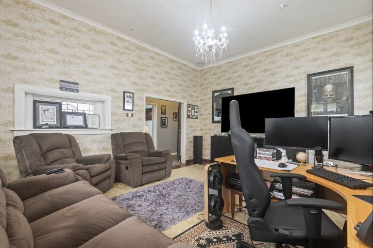 Photo of property in 22 Bowen Street, Woodville, 4920