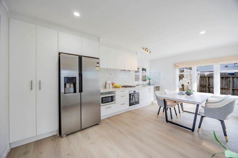 Photo of property in 23 Korotaha Terrace, Rothesay Bay, Auckland, 0630