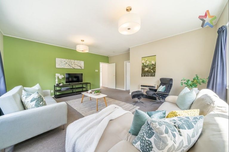 Photo of property in 61 Riverside Drive, Waiwhetu, Lower Hutt, 5010