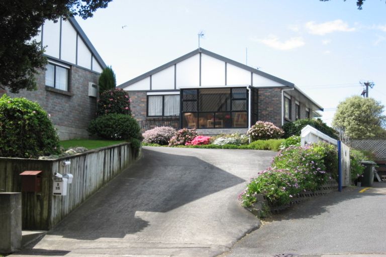 Photo of property in 15 Ronald Street, Strandon, New Plymouth, 4312