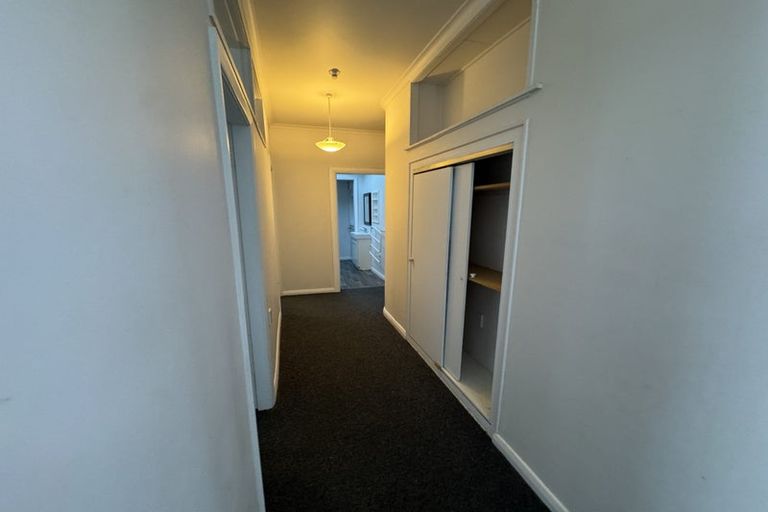 Photo of property in 6 Epsom Way, Karori, Wellington, 6012