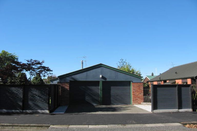 Photo of property in 28 Oak Grove, Ashburton, 7700