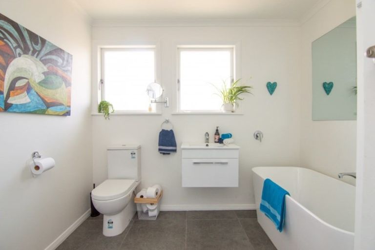 Photo of property in 43b Abraham Crescent, Milson, Palmerston North, 4414