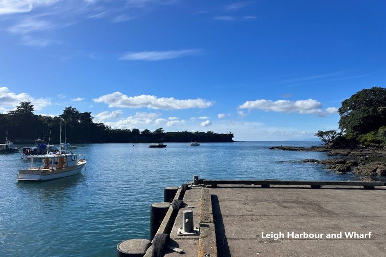 Photo of property in 69 Seaview Heights, Whangateau, 0985