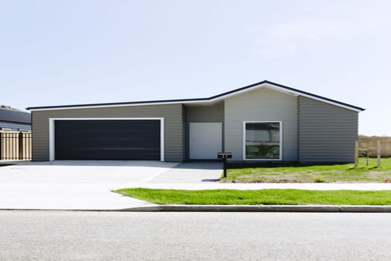 Photo of property in 27 Awatea Avenue, Paraparaumu, 5032