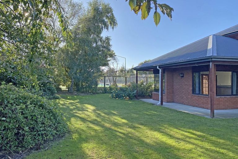 Photo of property in 15 Mclaughlins Road, Darfield, 7510