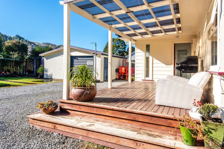 Photo of property in 15 Justin Street, Mangapapa, Gisborne, 4010