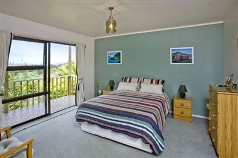 Photo of property in 44 Balmain Road, Chatswood, Auckland, 0626