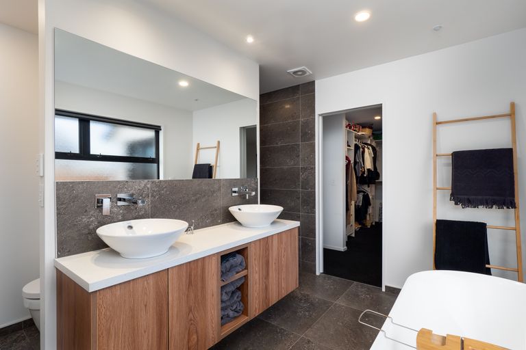 Photo of property in 5 Echelon Drive, Wigram, Christchurch, 8042