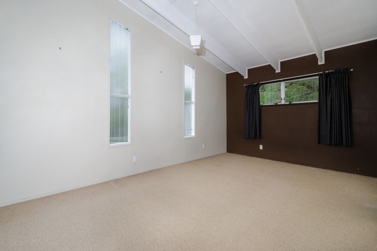 Photo of property in 22 Vina Place, Massey, Auckland, 0614