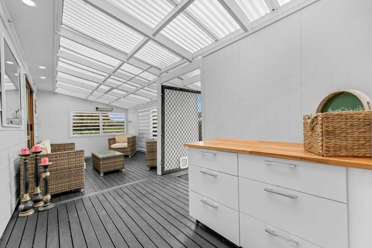 Photo of property in 9 Le Havre Place, Takanini, 2112