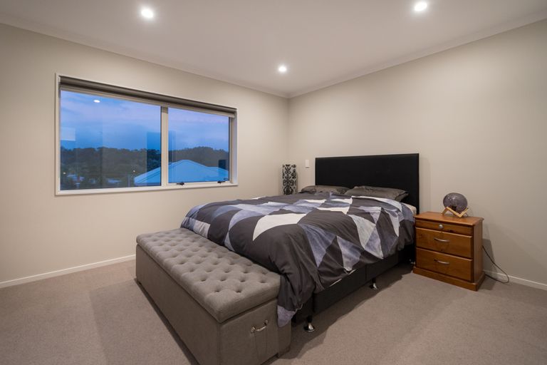 Photo of property in 6 Vincent Mcgrath Crescent, Swanson, Auckland, 0614