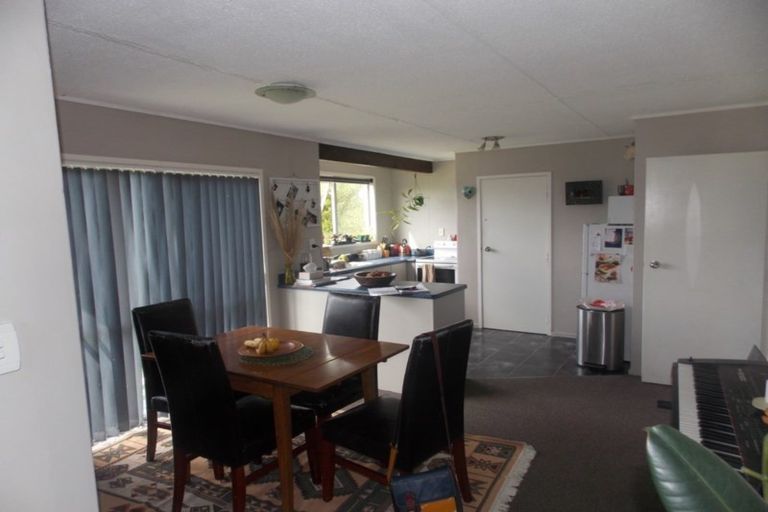 Photo of property in 2 Hinau Street, Pukehangi, Rotorua, 3015