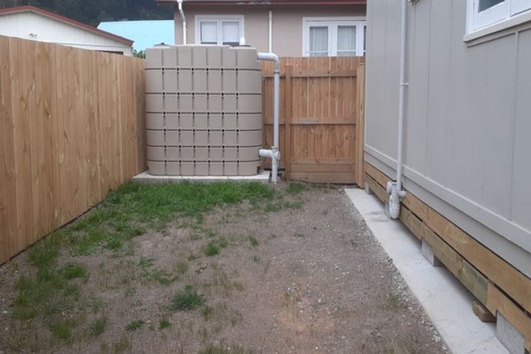 Photo of property in 7 Sinclair Grove, Naenae, Lower Hutt, 5011