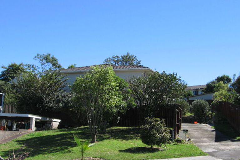 Photo of property in 9 Magdalen Place, West Harbour, Auckland, 0618