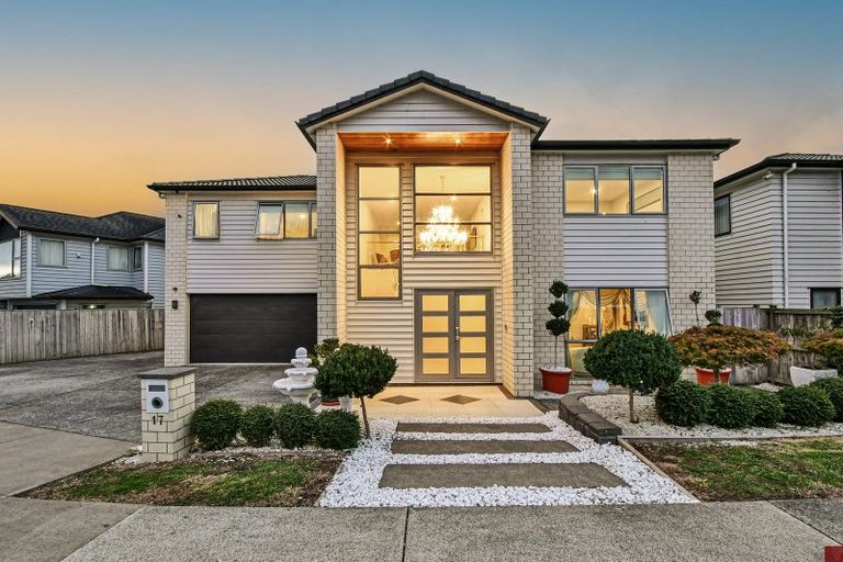 Photo of property in 17 Drumbuoy Drive, Flat Bush, Auckland, 2019