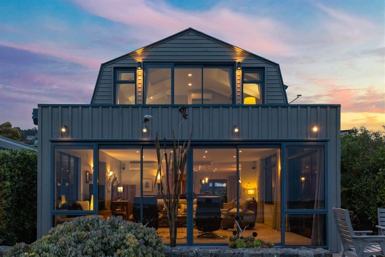 Photo of property in 141 Main Road, Redcliffs, Christchurch, 8081