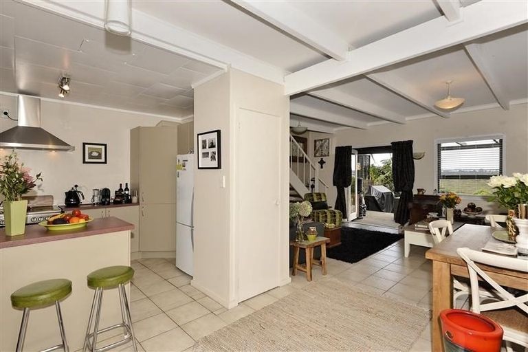 Photo of property in 1/7a Seaside Avenue, Waterview, Auckland, 1026