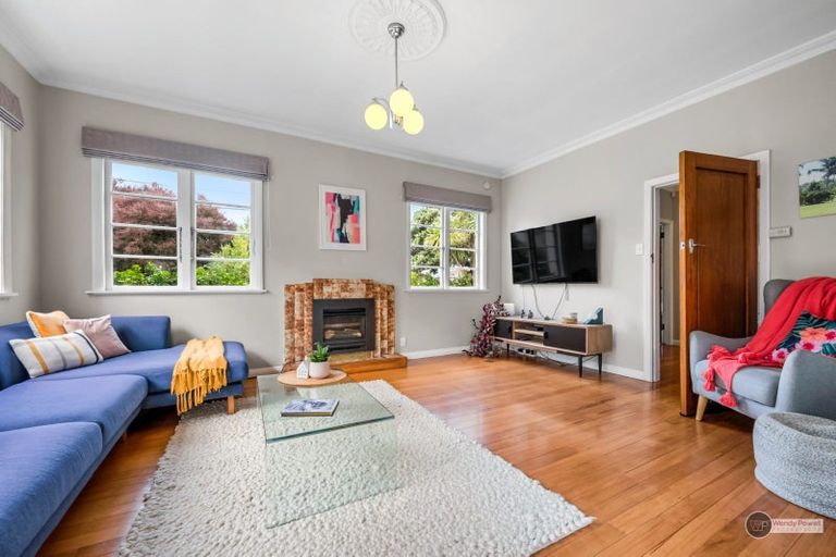 Photo of property in 19 William Street, Petone, Lower Hutt, 5012