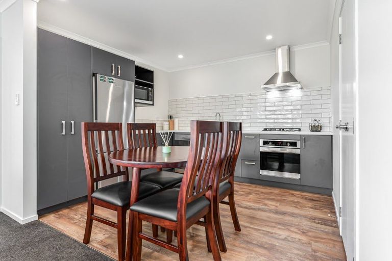 Photo of property in 2/28 Mckay Drive, Temple View, Hamilton, 3218