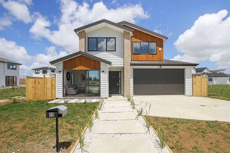 Photo of property in 13 Kaitiaki Drive, Clarks Beach, 2122