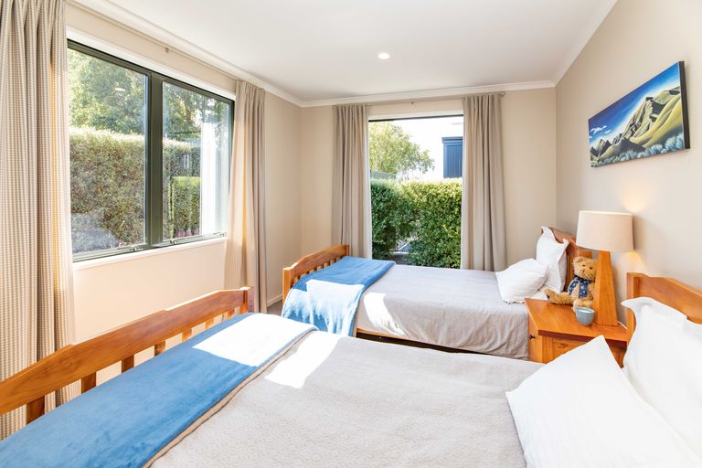 Photo of property in 4 Ryton Place, Lake Coleridge, 7572