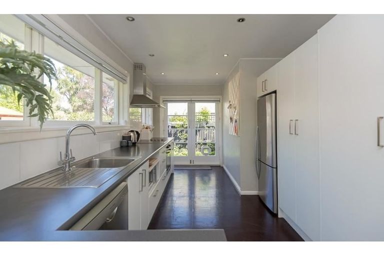 Photo of property in 2/36 Tomes Road, St Albans, Christchurch, 8052