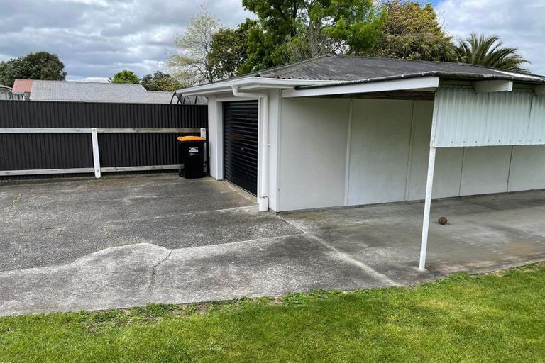 Photo of property in 23 Edwards Place, Terrace End, Palmerston North, 4410