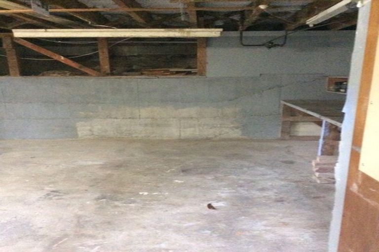 Photo of property in 13a Ribblesdale Road, Henderson, Auckland, 0612