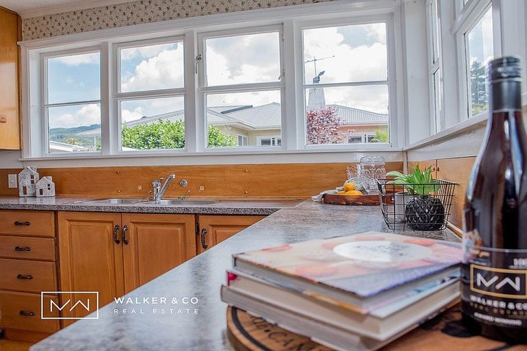 Photo of property in 6 York Avenue, Heretaunga, Upper Hutt, 5018