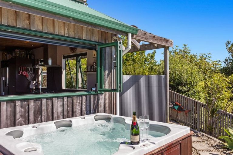 Photo of property in 2 Kowhai Street, Ohope, 3121