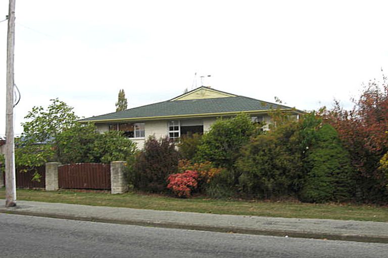 Photo of property in 33 Parsonage Road, Waimate, 7924