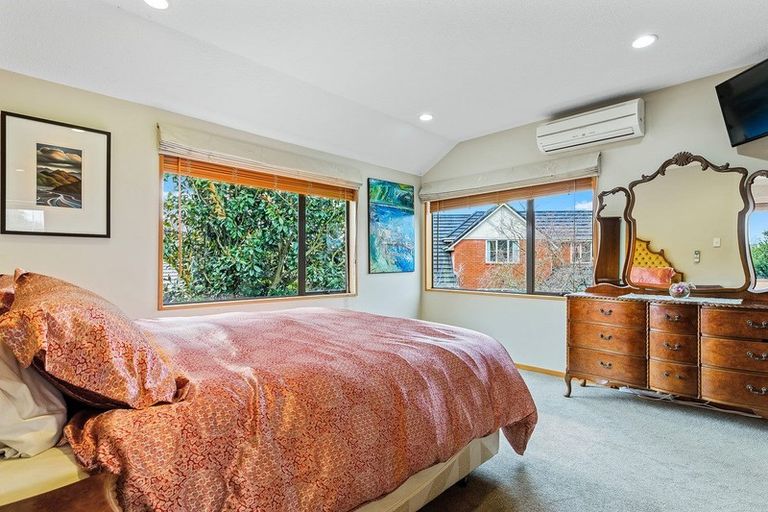 Photo of property in 2/120 Memorial Avenue, Burnside, Christchurch, 8053