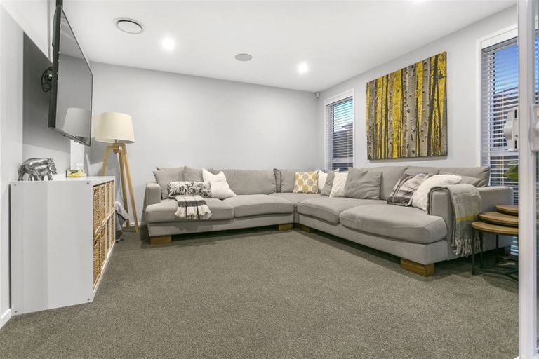 Photo of property in 1 Grenache Way, Kumeu, 0810