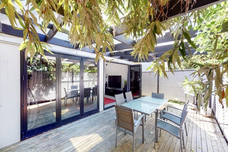 Photo of property in 41 Palmer Street, Aro Valley, Wellington, 6011