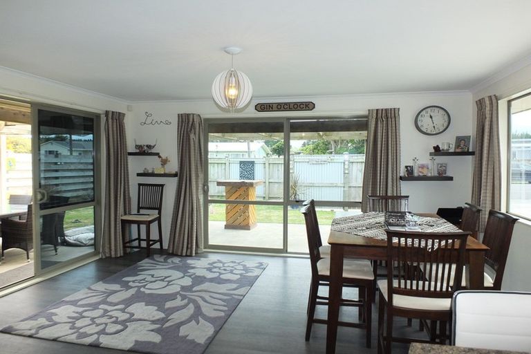 Photo of property in 10 Seabury Avenue, Foxton Beach, Foxton, 4815