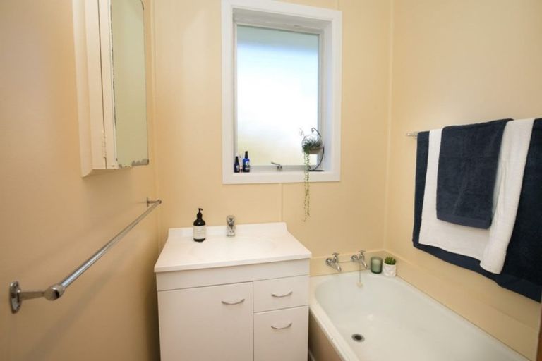 Photo of property in 29 Mahinawa Street, Takapuwahia, Porirua, 5022