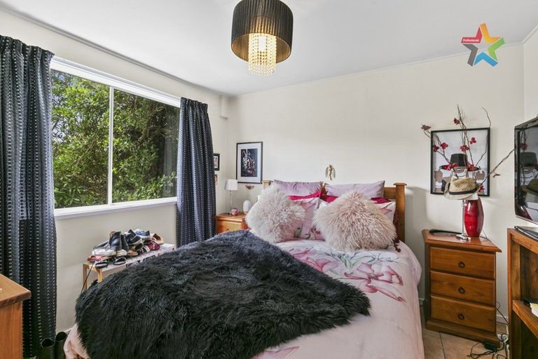 Photo of property in 17 Maple Grove, Maungaraki, Lower Hutt, 5010