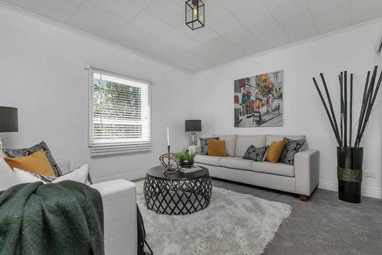 Photo of property in 31 Mahara Avenue, Birkenhead, Auckland, 0626